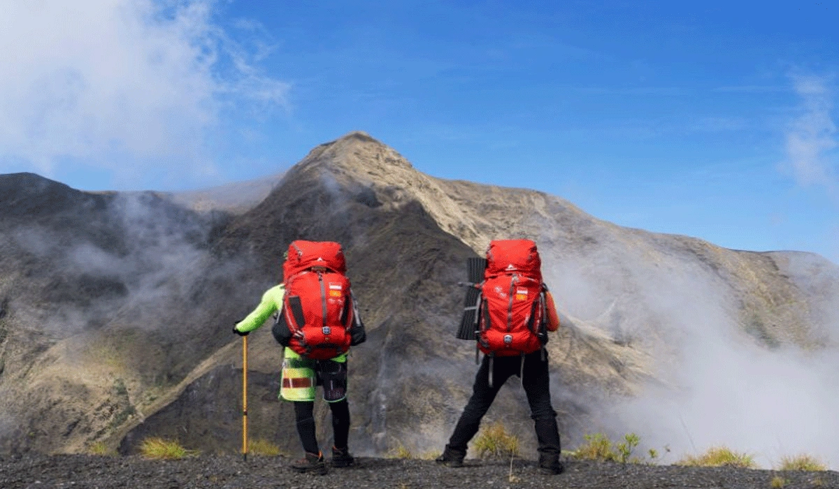 Mountaineering Clothing, The Secret to Comfort and Safety in Extreme Terrain